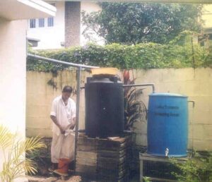 Plastic tanks for urban households, Nugegoda, (2004)